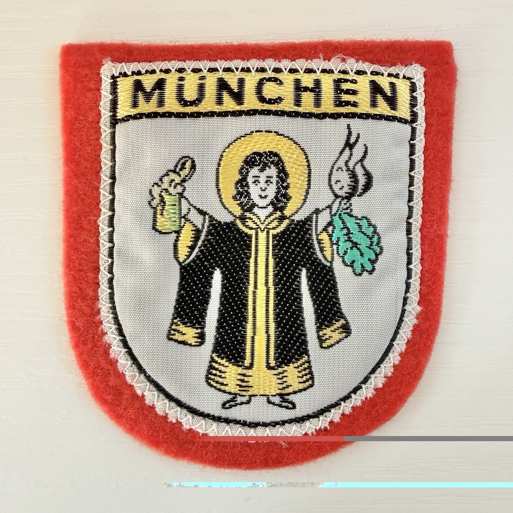 Vintage Munich Germany München Kindl Patch Red Felt Shield Souvenir Gift Friar